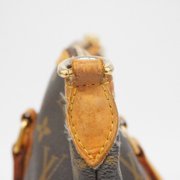 LOUIS VUITTON Brown Monogram Tote Bag - Picture 11 of 16